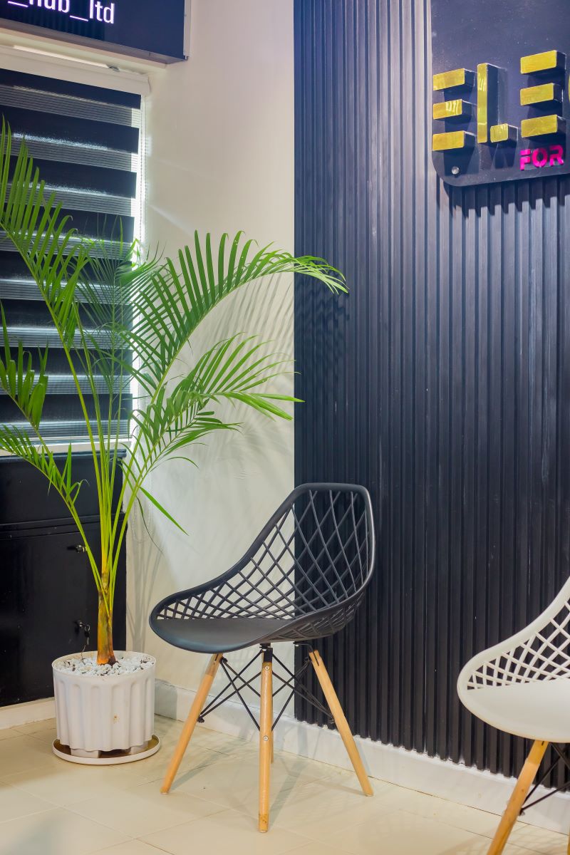 Contemporary Store - Hero 4